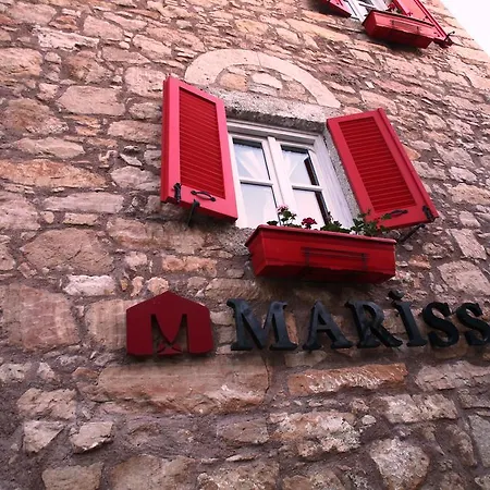 Marissa Boutique Чешме